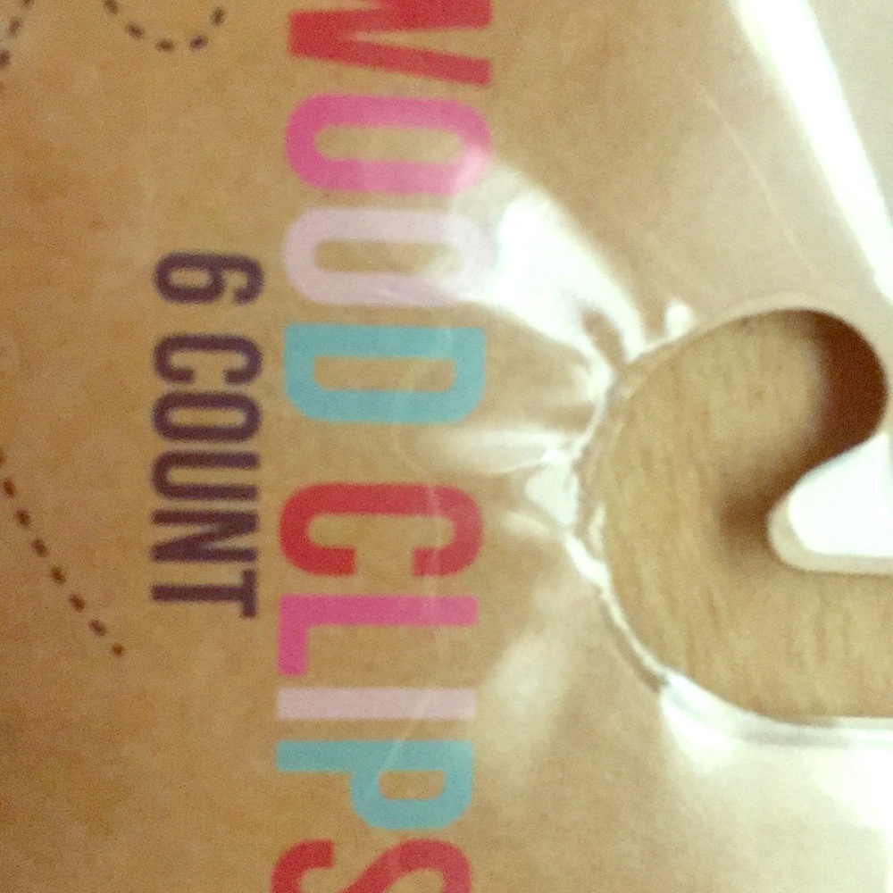 Wood clips with Valentine’s Day messages